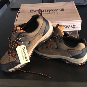 Bearpaw juniper LO WP hiking boots